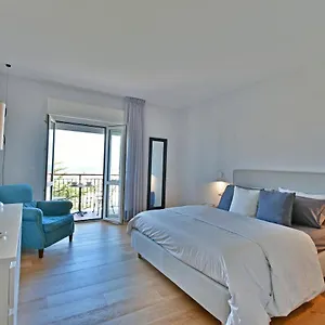 luxury-suites-casa-di-joy.sicilyhotelsitaly.net/